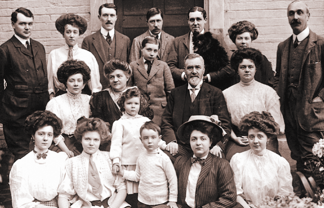 Archival Dunsmuir family photo
